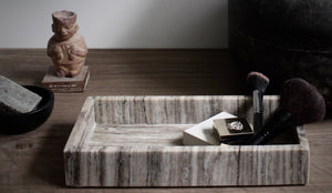 
                  
                    marblelous tray, brown
                  
                