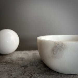 
                  
                    marblelous bowl, white
                  
                